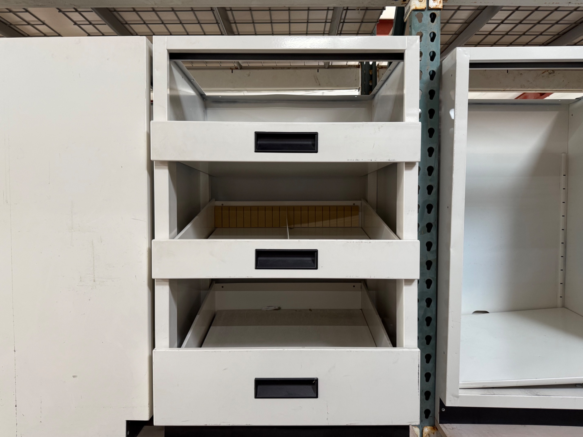 Used Under Counter Bottle/Vial Unit