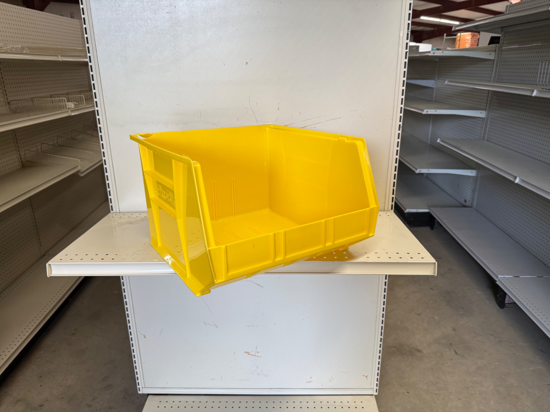 Used AkroBins 30270