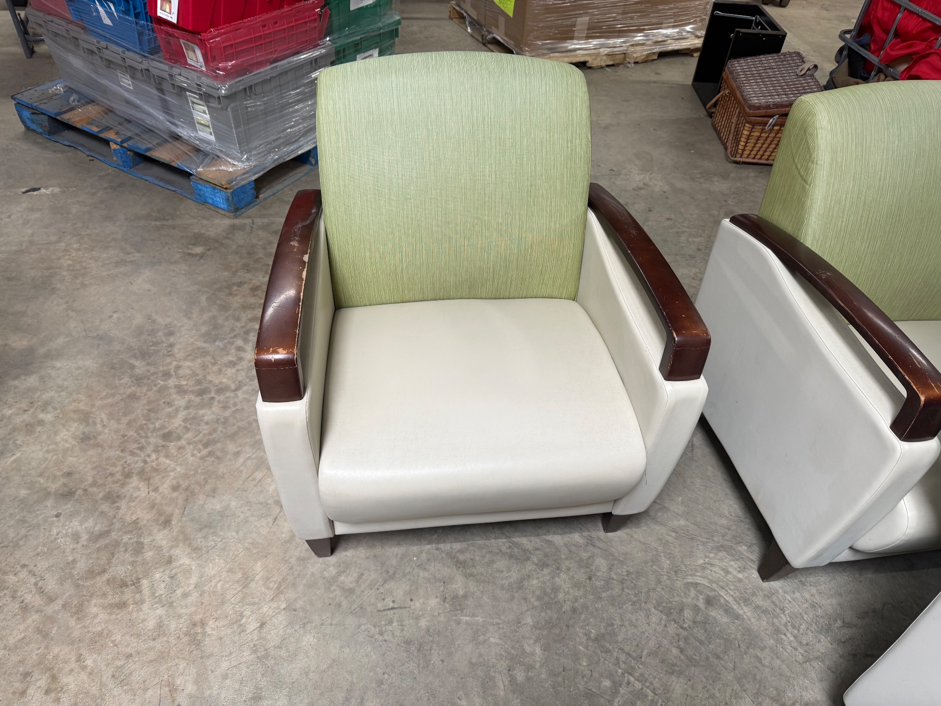 Used Lounge Chairs