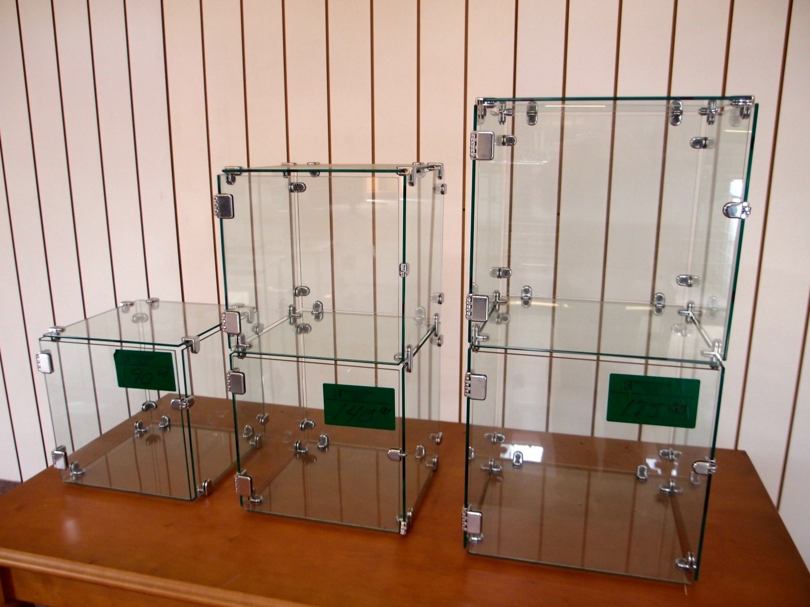New Glass Cube Display