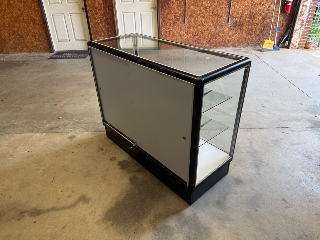 New Black Curved Profile Showcases