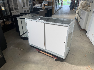New Extra Vision Aluminum Frame Showcases
